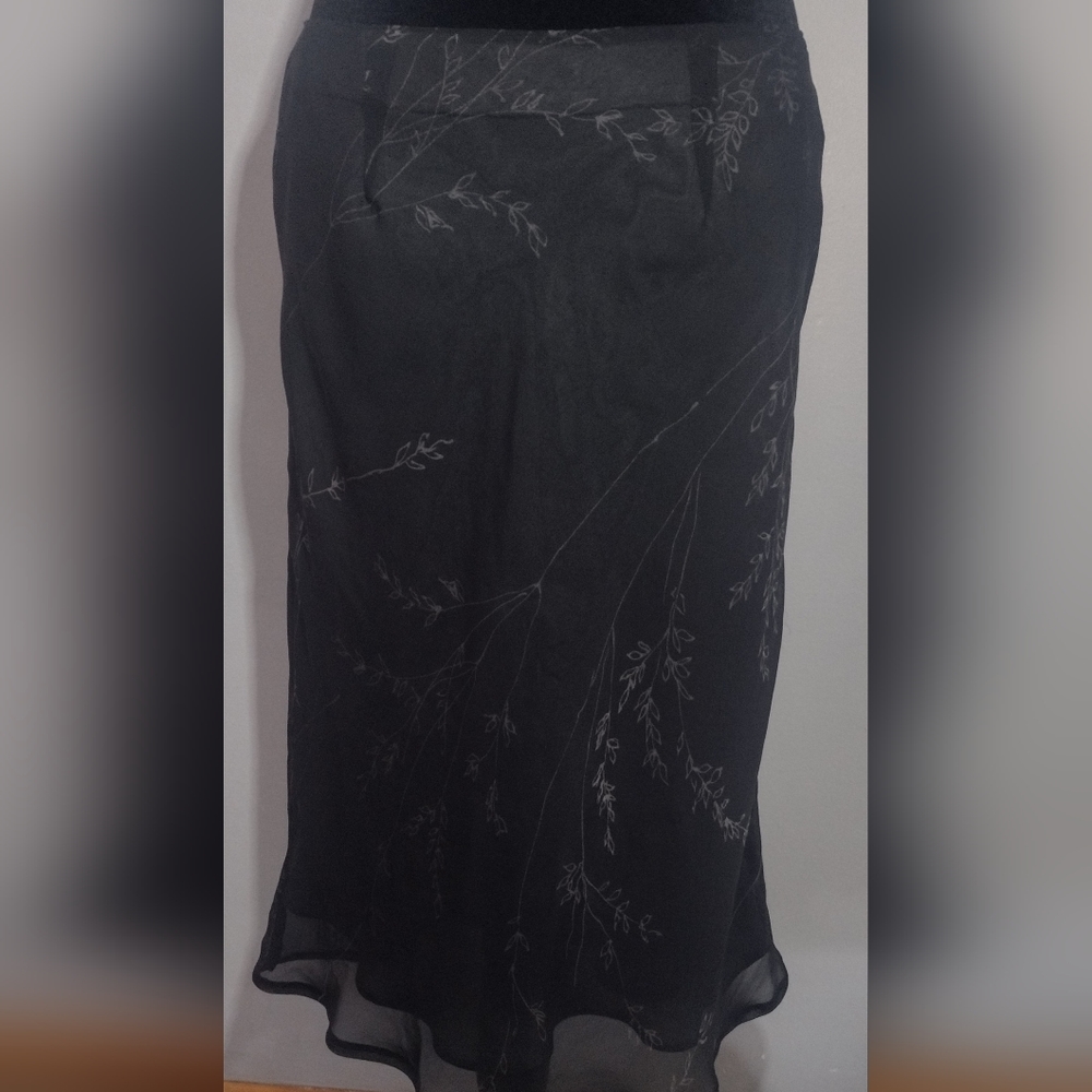 Old Navy Skirt - Picture 5 of 7